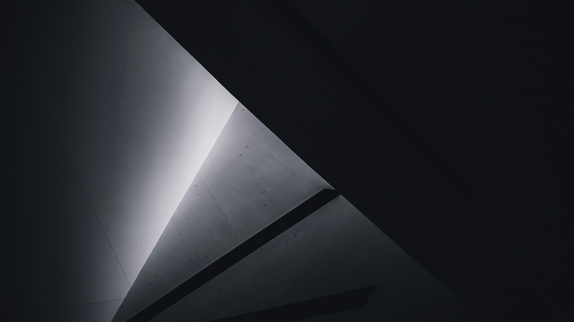 Новости компаний: РЖД, Таврический банк, «НИиПИ Спецреставрация»