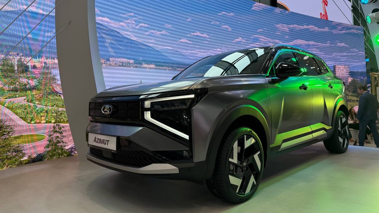 АВТОВАЗ презентовал на ПМЭФ кроссовер Lada Azimut