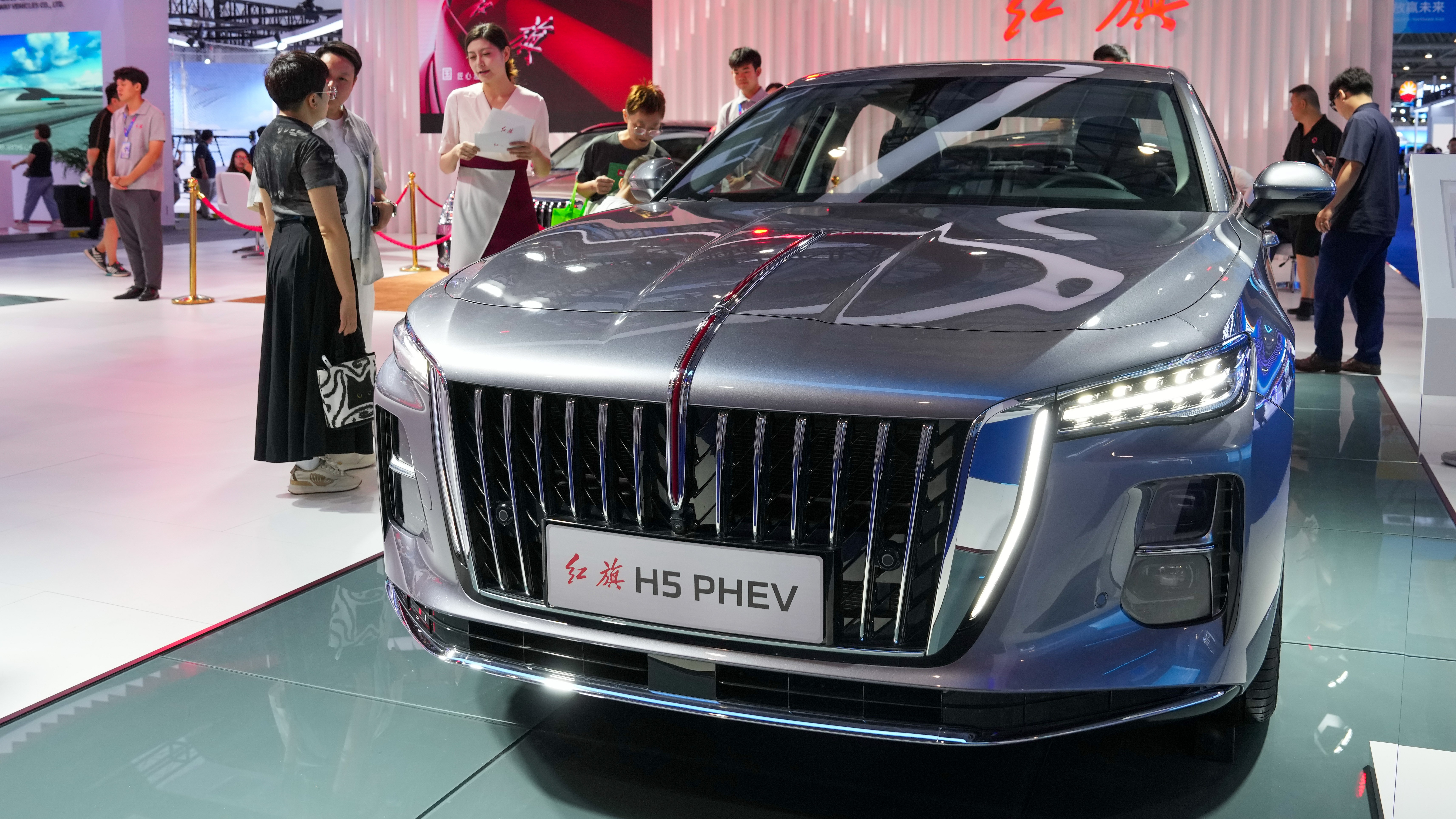 Китай в марте вернул себе звание мирового лидера по продажам автомобилей