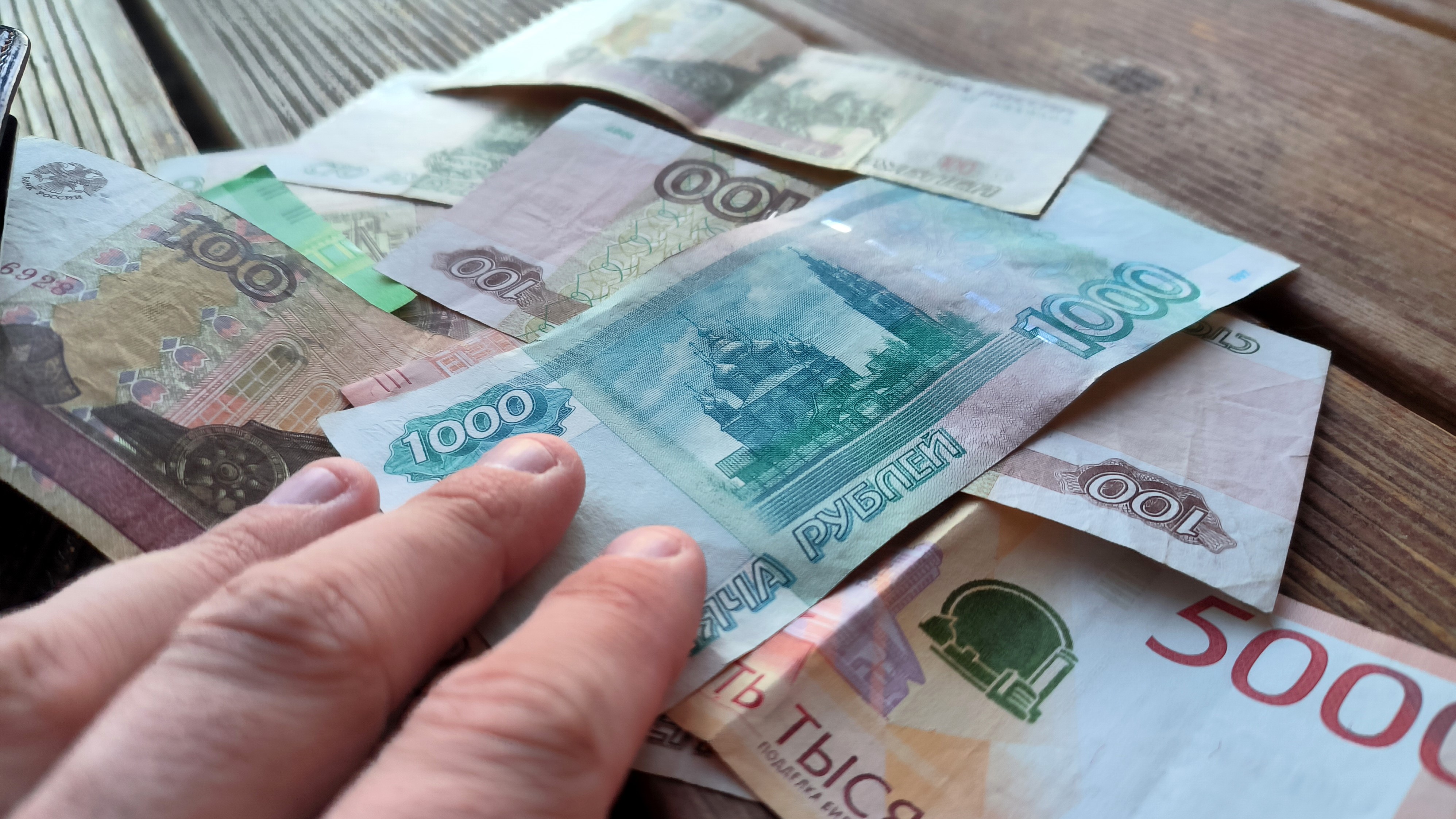 В Петербурге с компании взыскали более миллиона в пользу бывшего главного бухгалтера