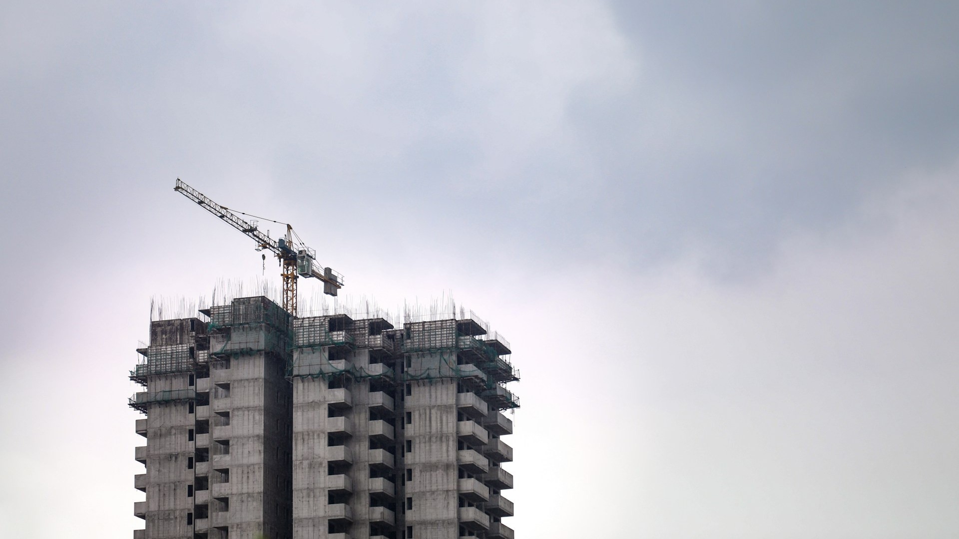 Число некачественных новостроек в РФ в 2025 году достигло 93%