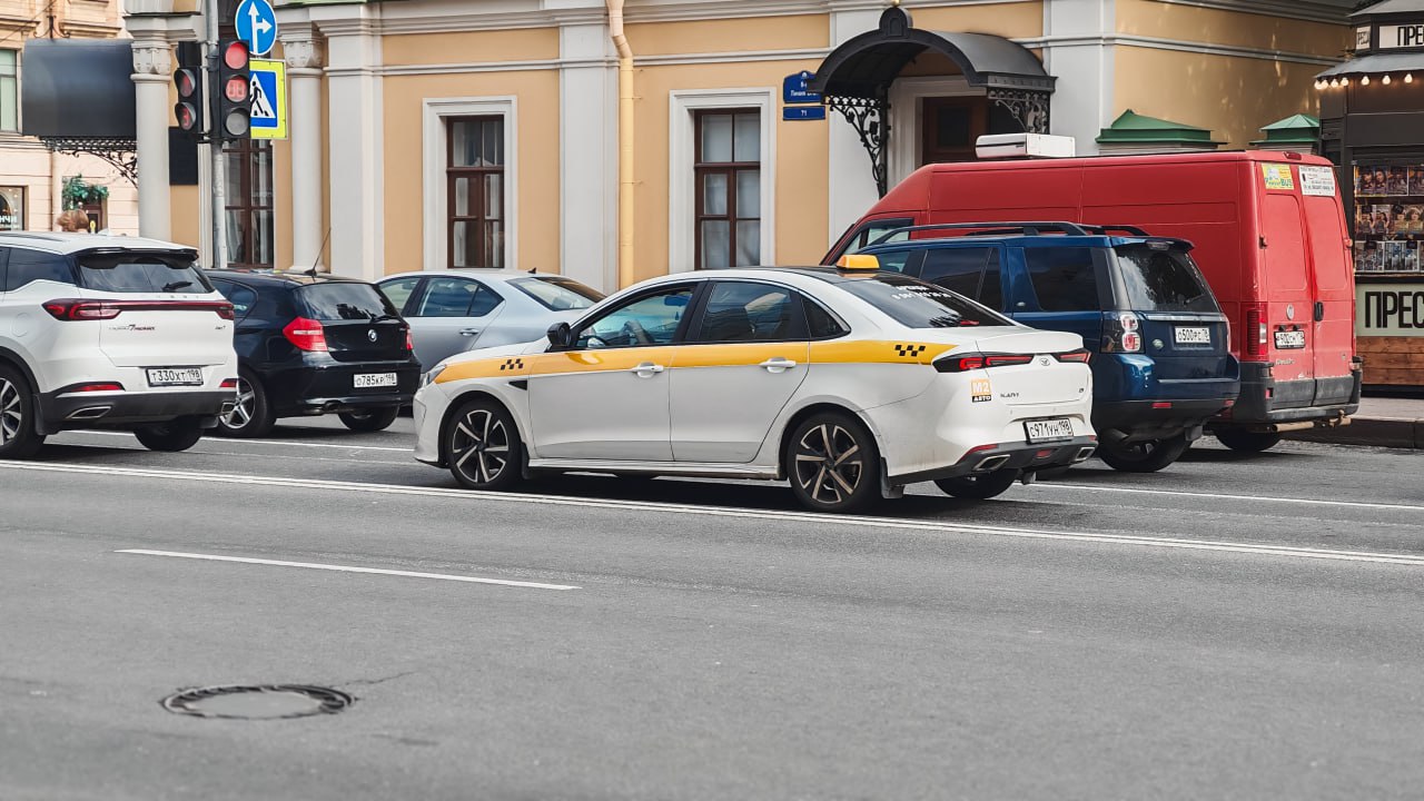 В Госдуме назвали альтернативу системе предрейсовых осмотров таксистов