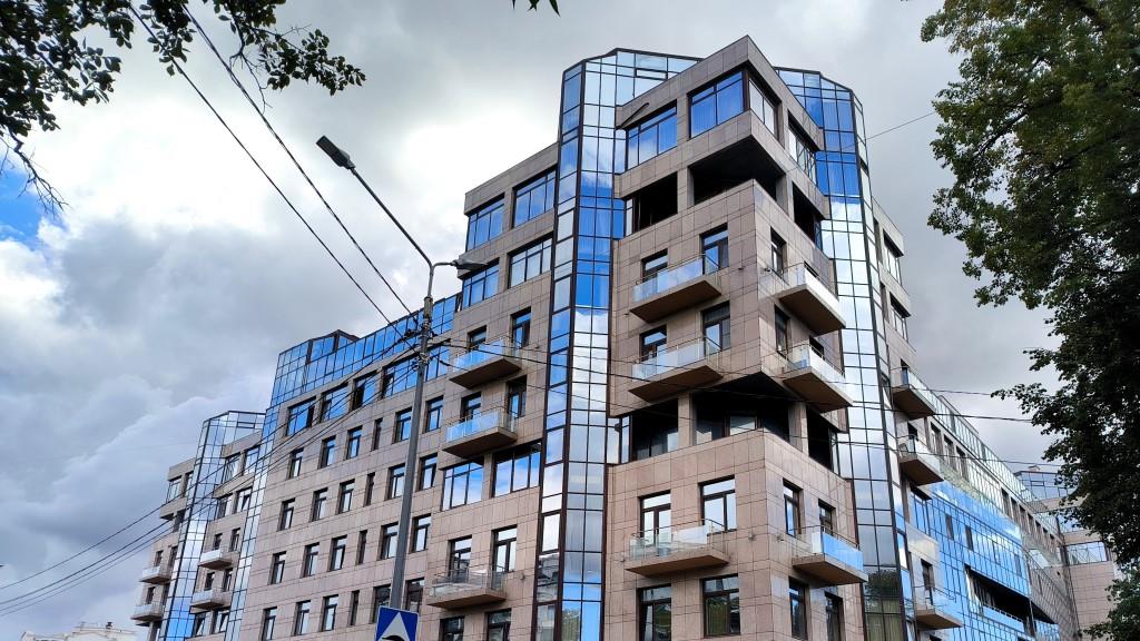 Квадратный метр в элитных новостройках Петербурга подорожал до миллиона рублей