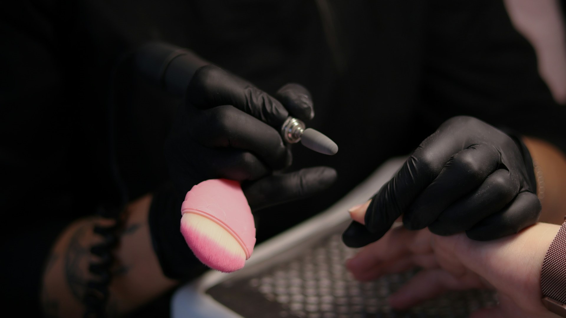 Петербурженки потратят на бьюти-процедуры перед Новым годом 9 тыс. рублей