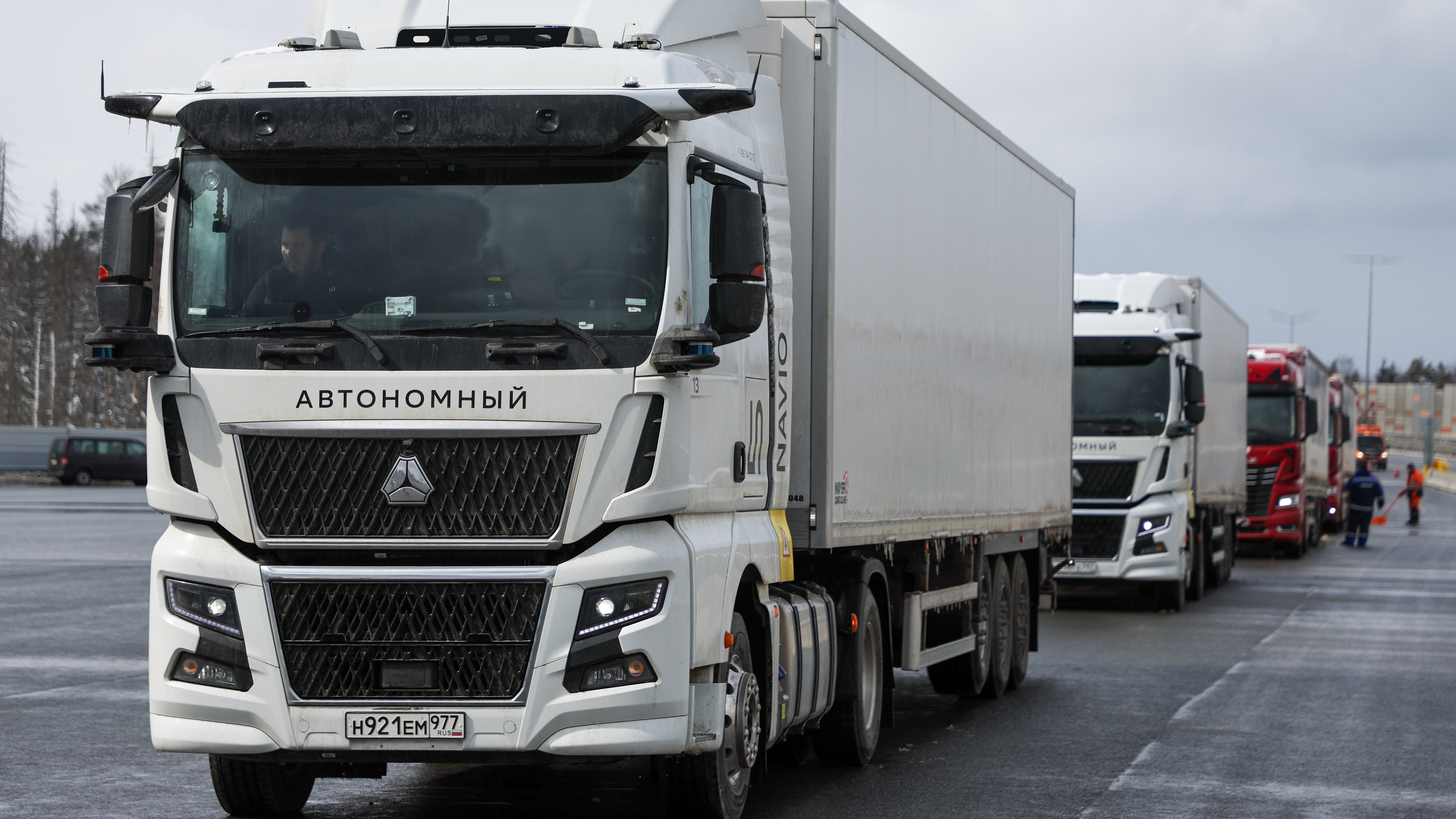 Минтранс анонсировал проезд беспилотного грузовика через границу в конце мая