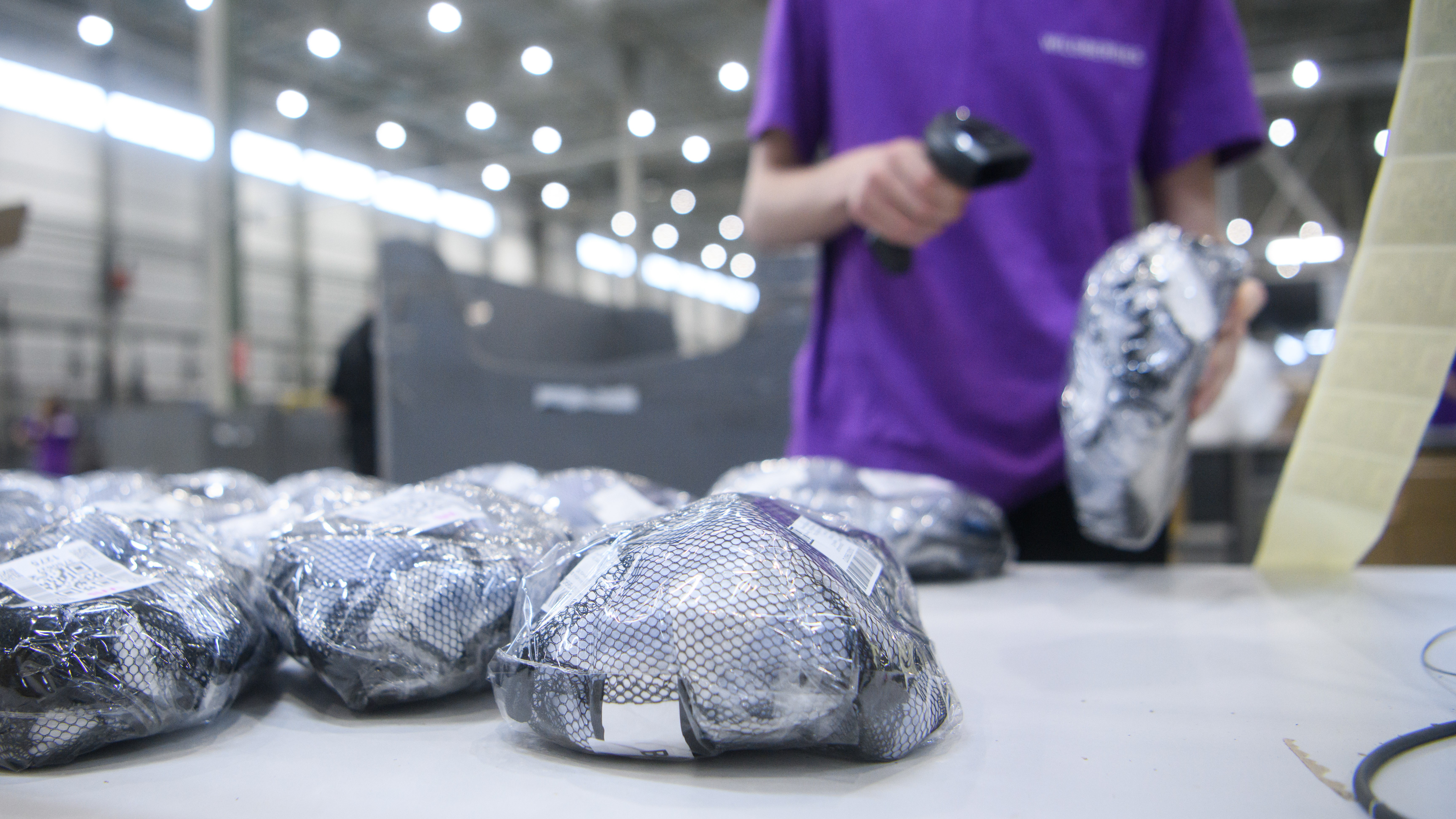 Оборот электронной торговли в РФ в 2025 году вырос на 28%