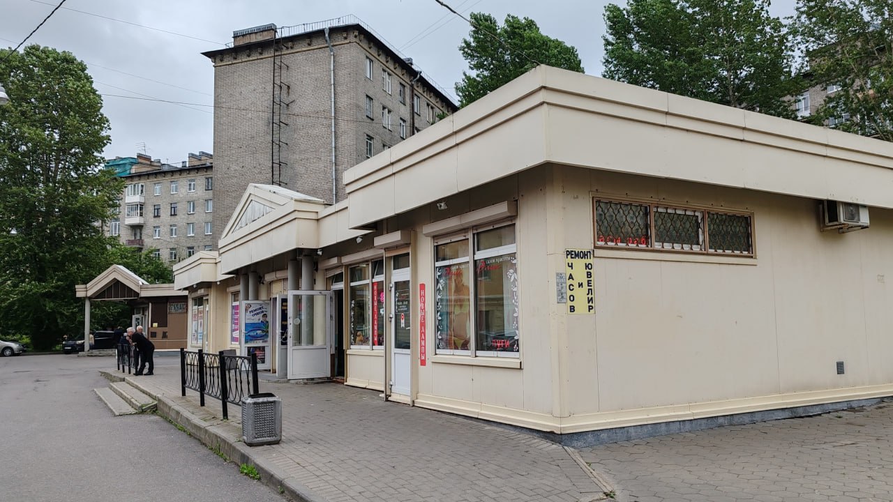 В Петербурге намерены окончательно решить вопрос ларьков на частных территориях