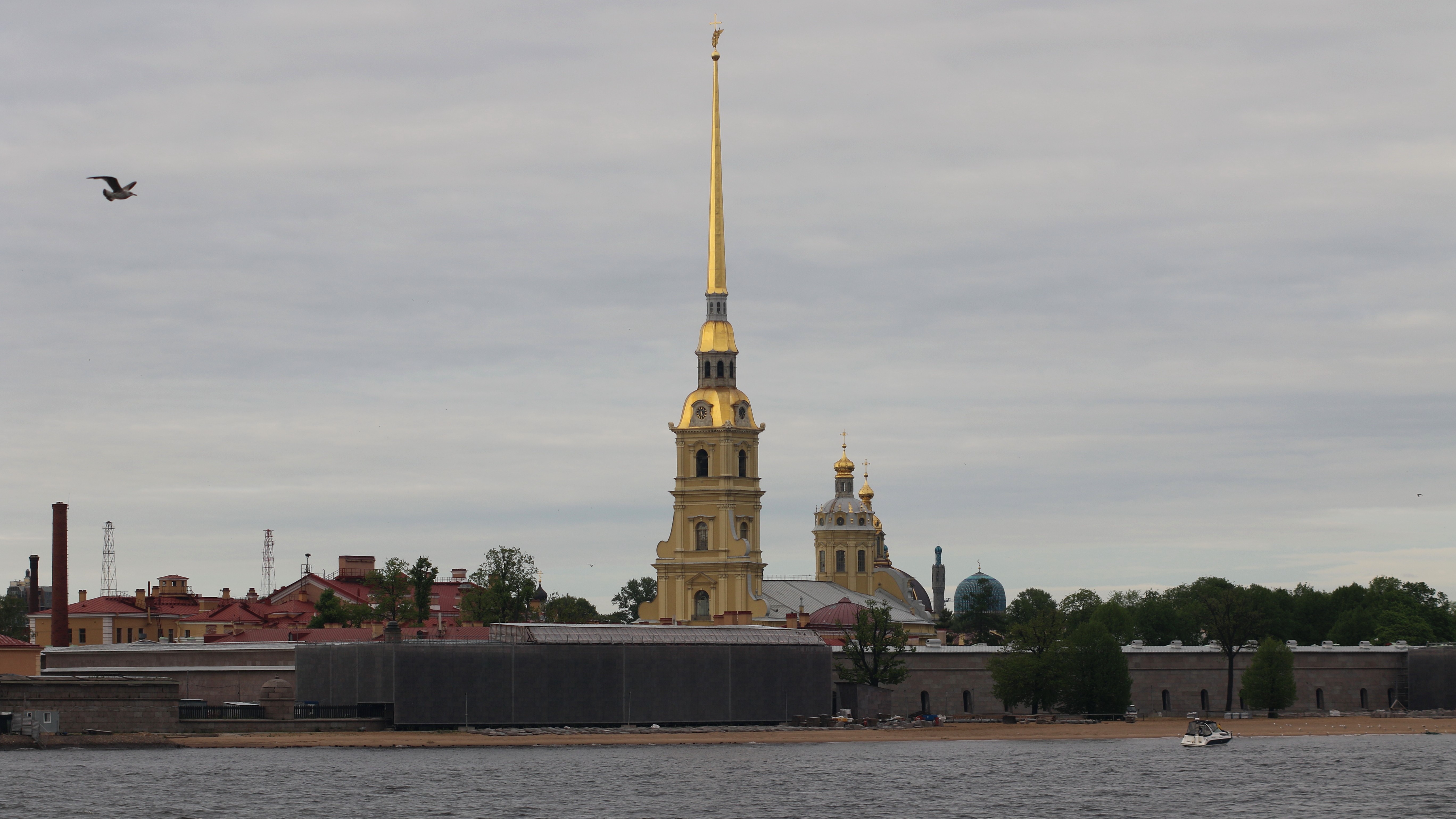 Петербург вошел в рейтинг самых желанных направлений для путешествий по РФ