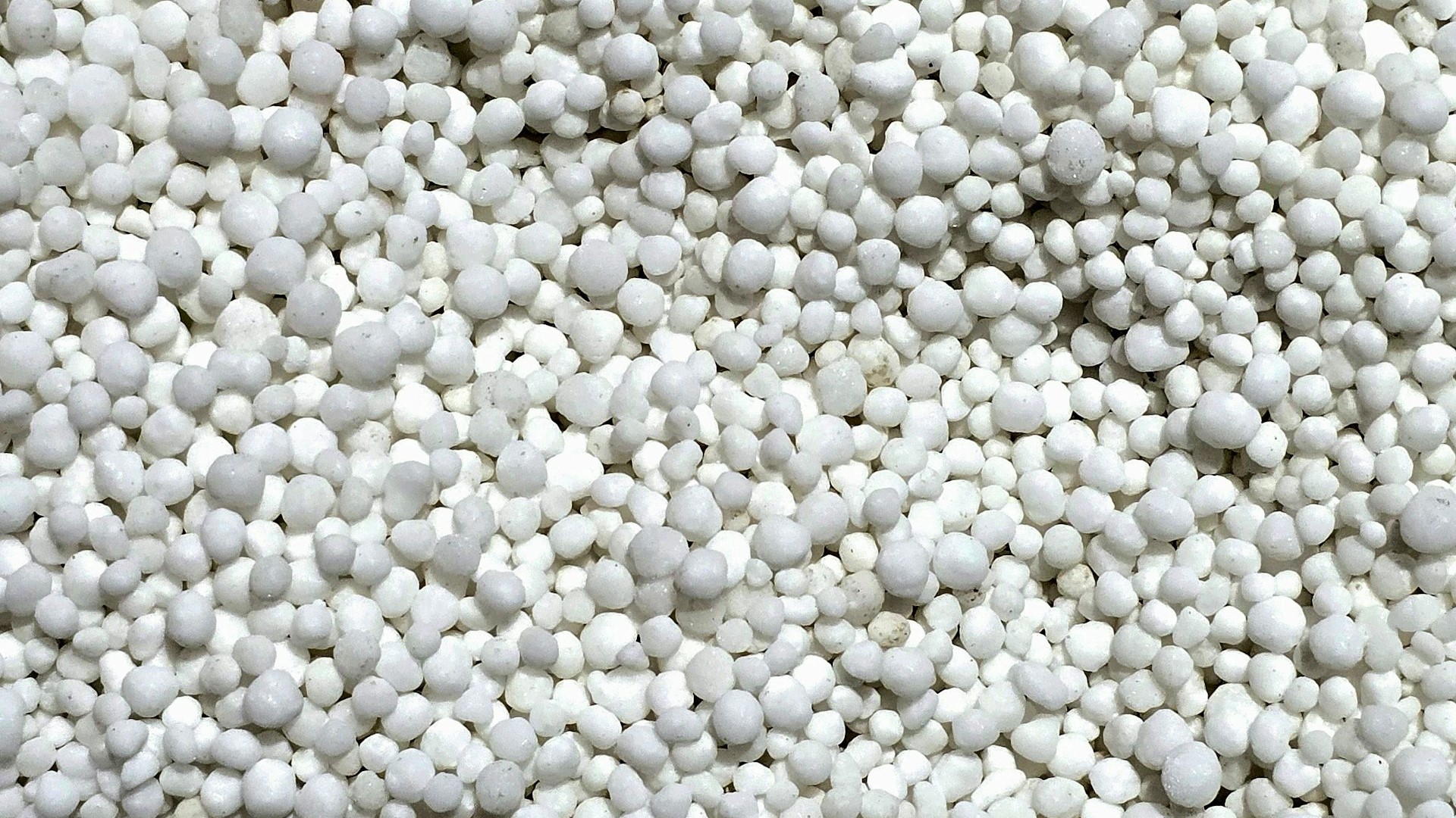 Объем биржевых торгов минеральными удобрениями в РФ вырос вдвое