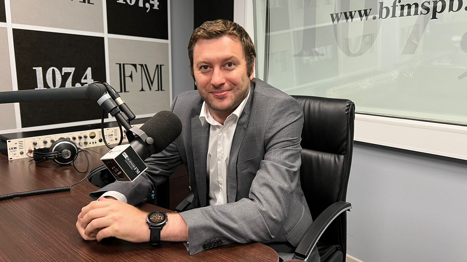 Глава комтранса Енокаев рассказал про новый подход к платным парковкам