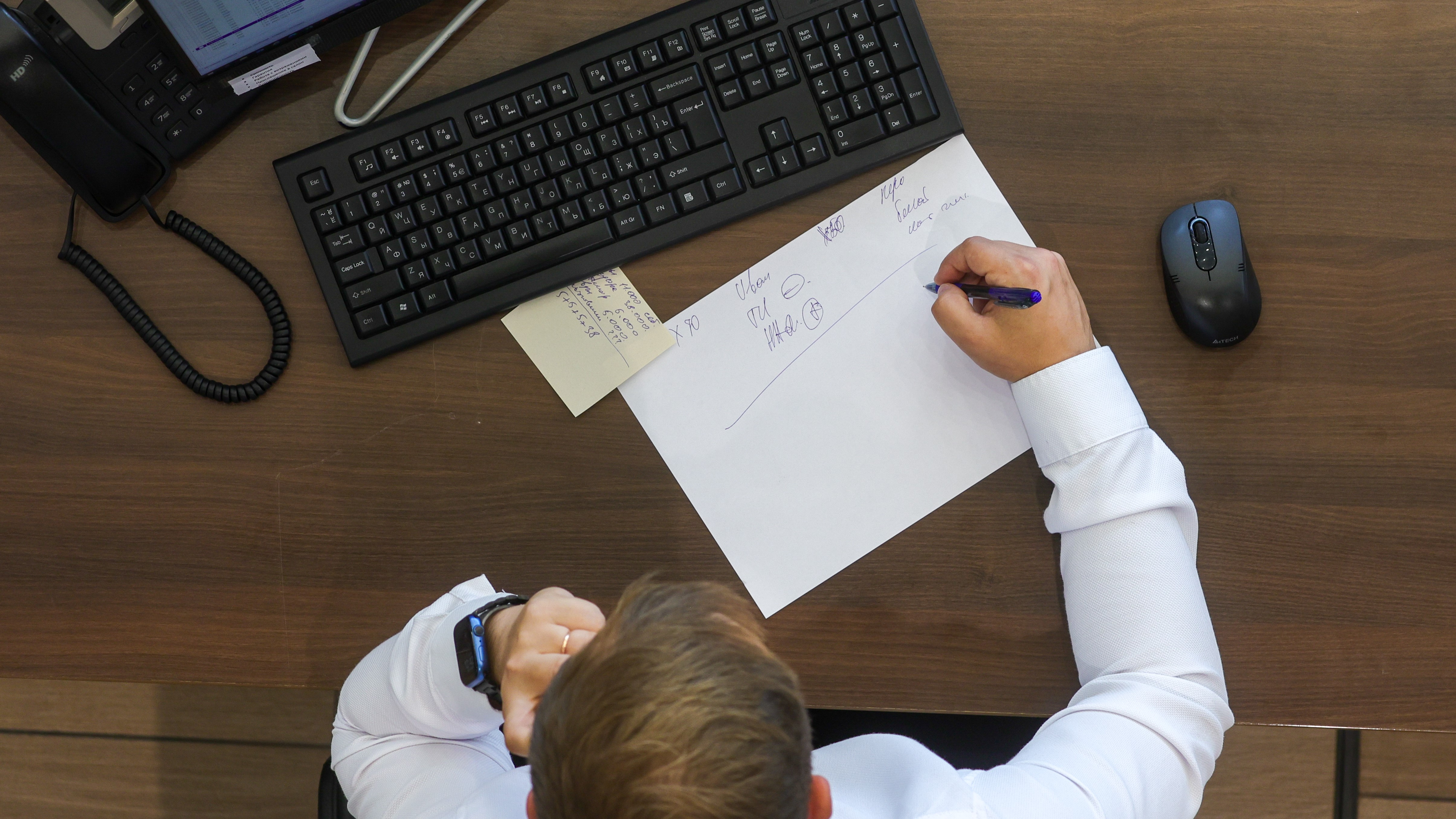 В Петербурге интерес к подработке торговым представителем вырос более чем 2 раза