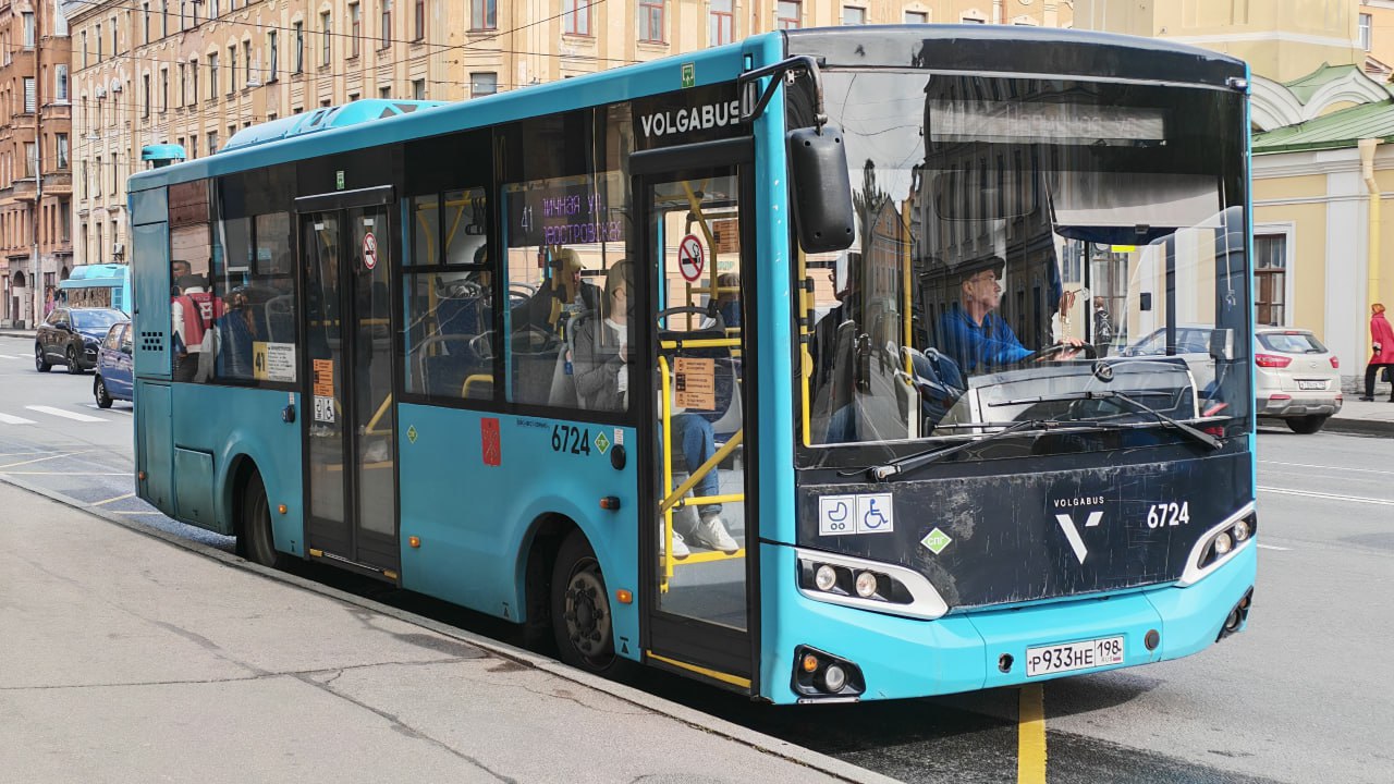 У петербургских депутатов накопилась масса вопросов к общественному транспорту