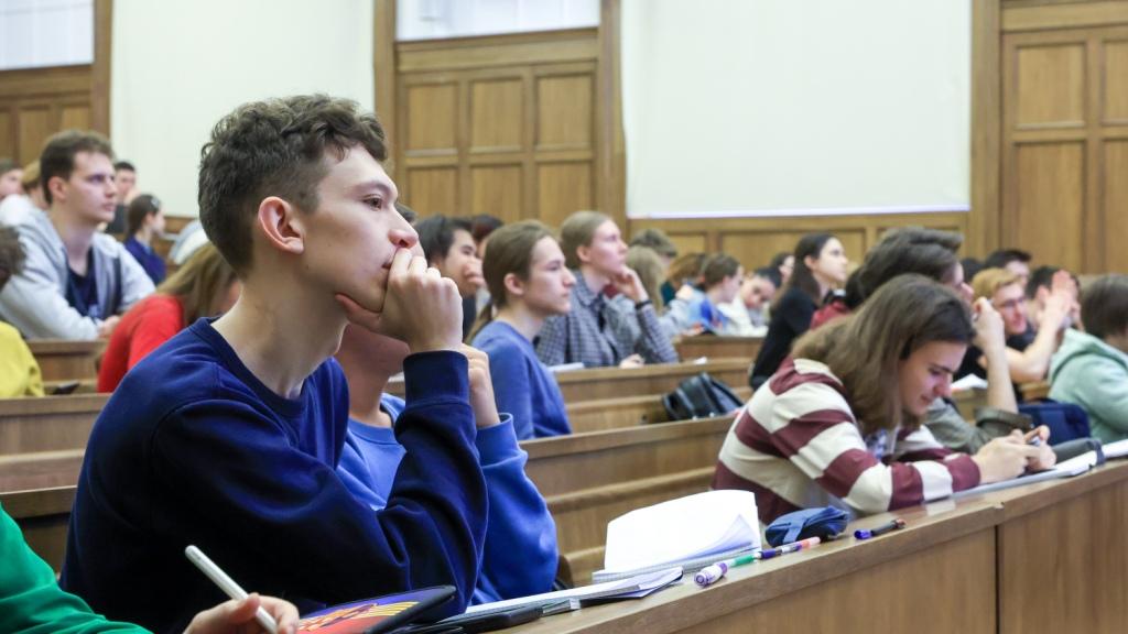 В РФ расширят число вузов с льготами на обучение для детей из многодетных семей