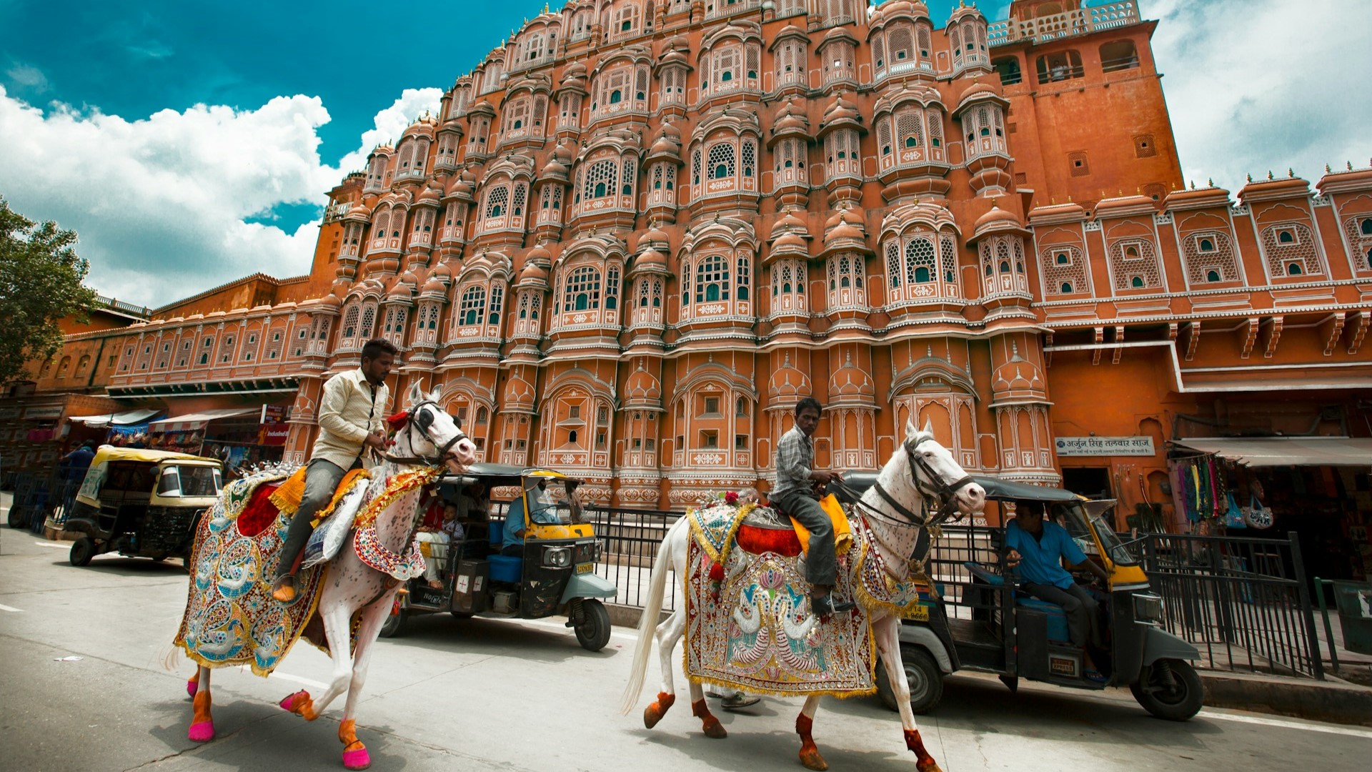 Россия работает с Индией над безвизовым режимом для туристических групп