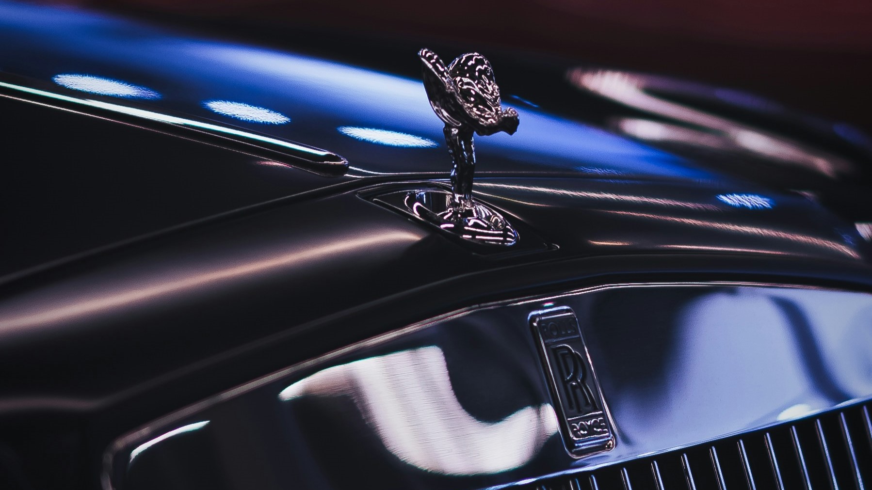 Продажи новых люксовых авто в августе выросли на 10%