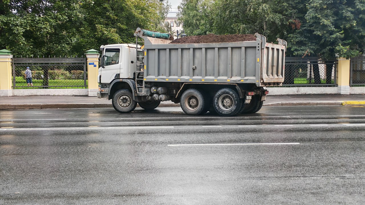 В Ленобласти по итогам одного рейда назначили 11 штрафов за перевозку мусора