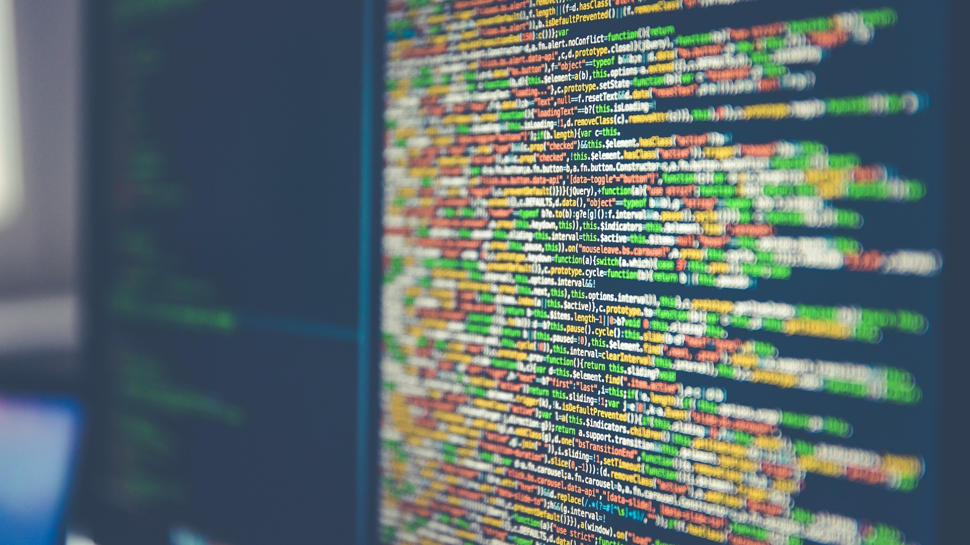 Спрос на специалистов по обучению нейросетей в Петербурге вырос на 94%