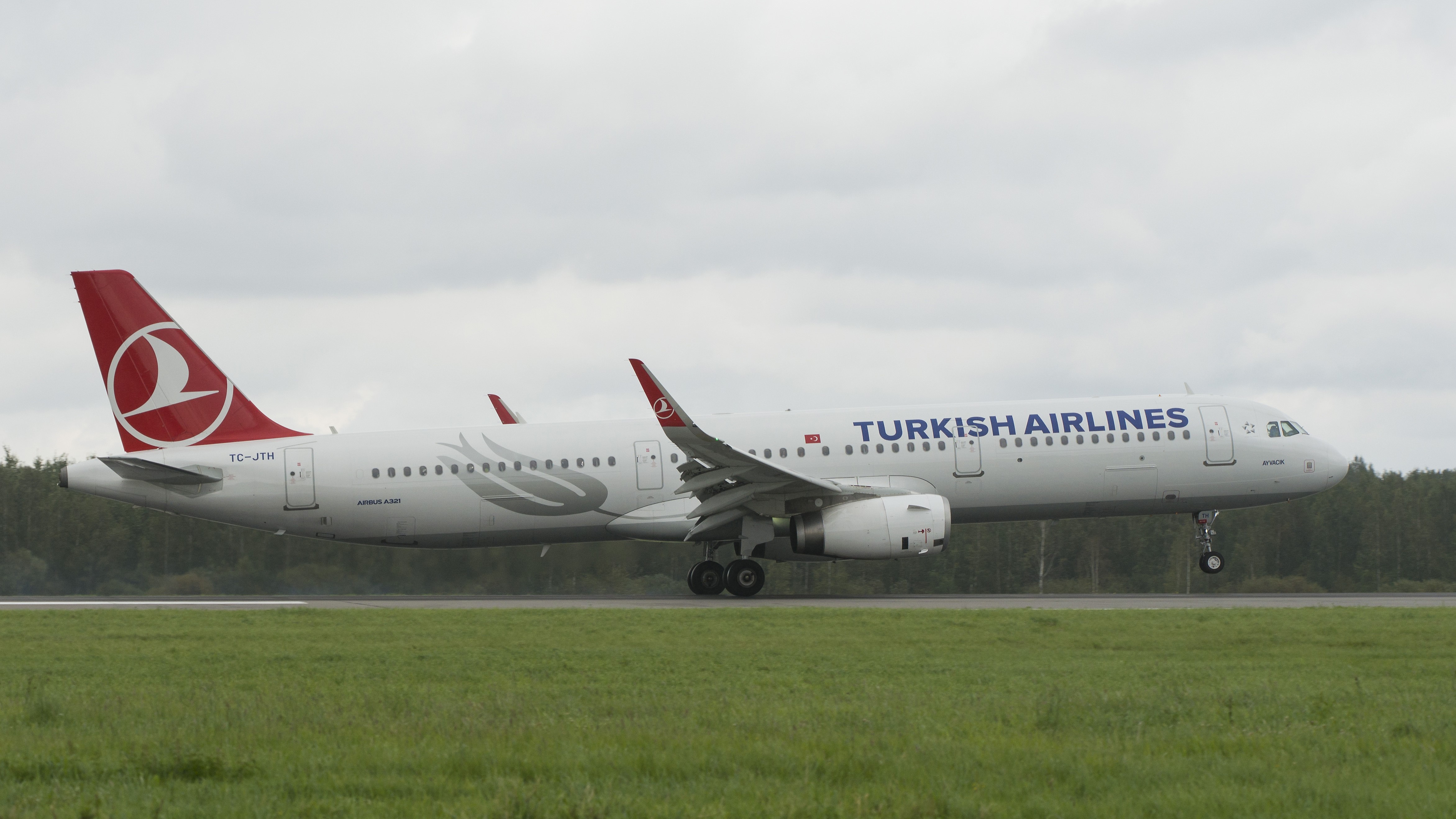 Доля иностранных авиакомпаний на международных российских рейсах выросла до 47%