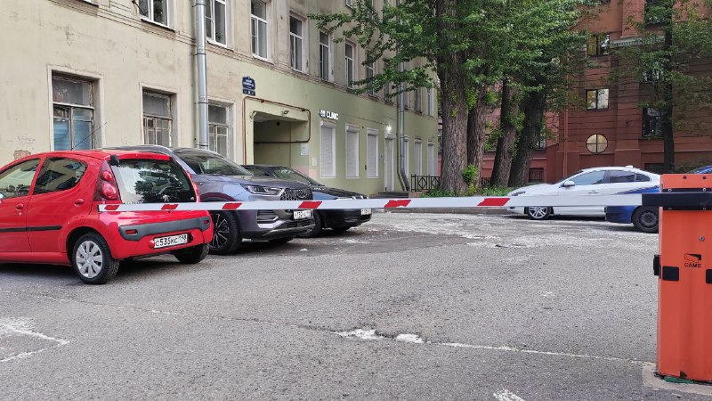 «Парковочный хаос» во дворах Петербурга хотят пресекать более жесткими штрафами