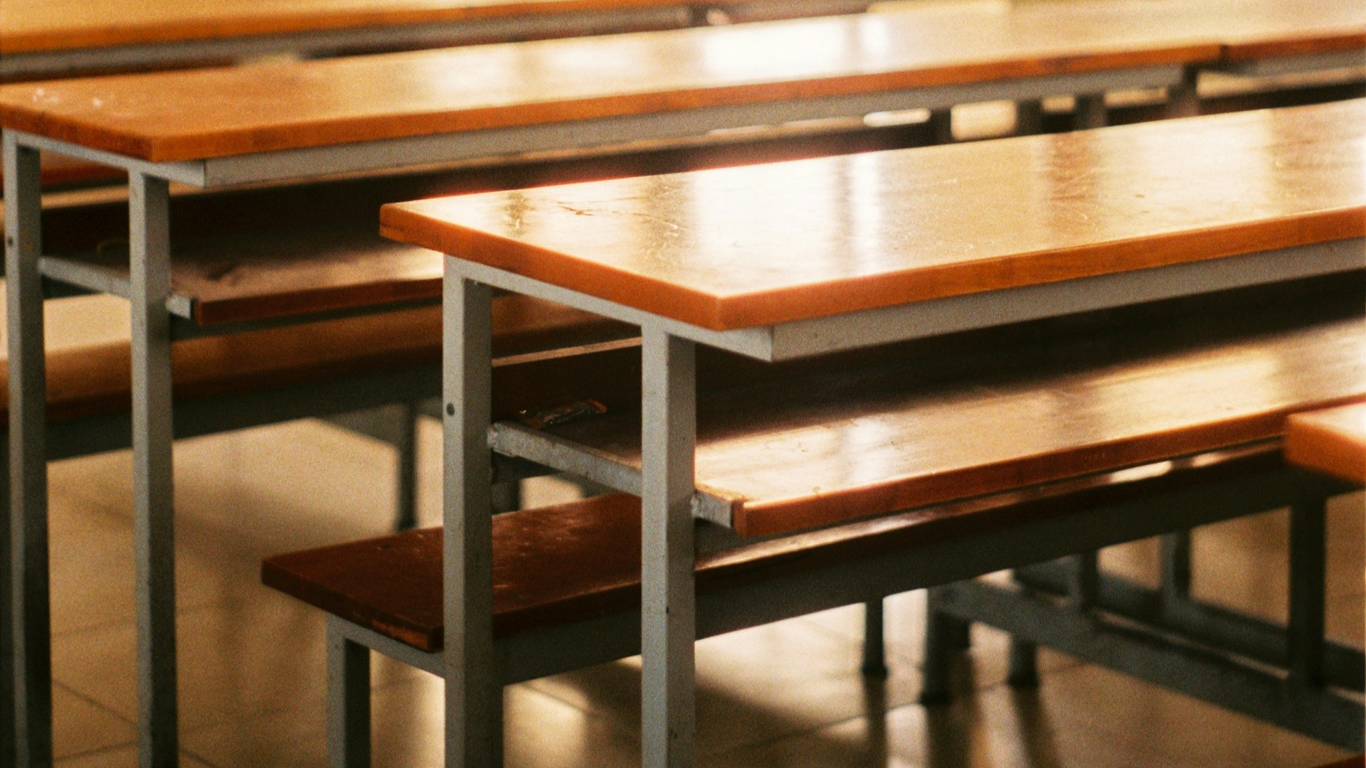 В Петербурге второй год подряд снижается число первоклассников