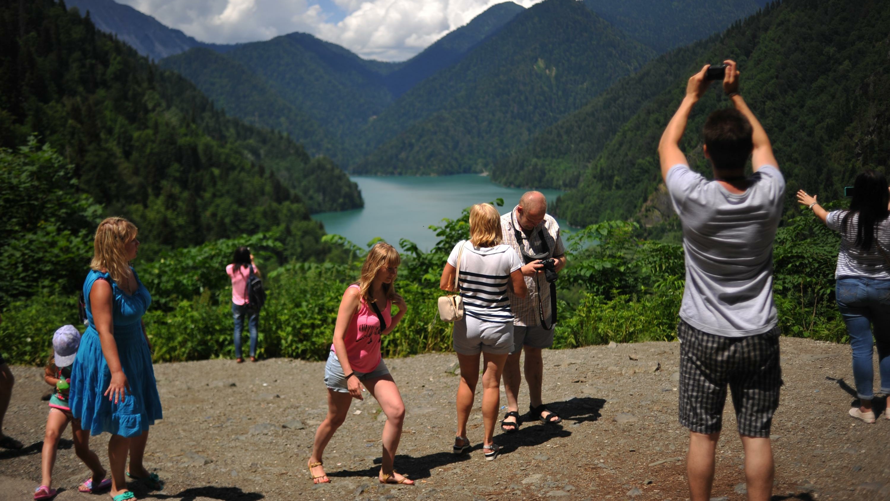 Турпоток из России в Абхазию вырос на 18% с начала года