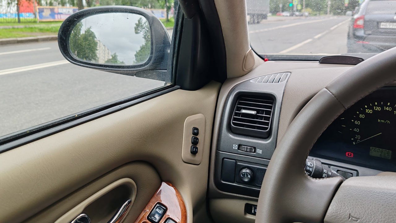 В Петербурге назвали среднюю стоимость автомобиля с пробегом старше 15 лет