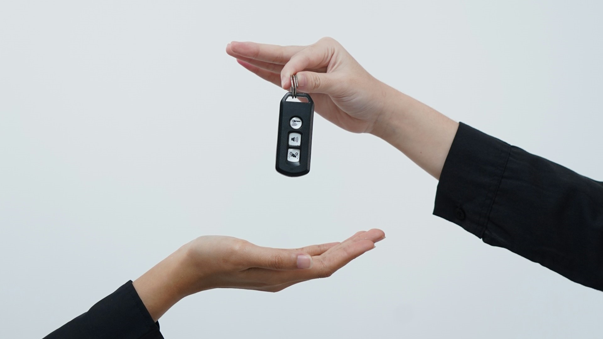 Россияне в октябре потратили на автомобили с пробегом 825 млрд рублей