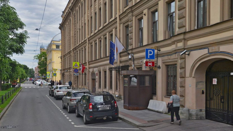 Консульство Республики Кипр в Петербурге приостановило прием визовых документов
