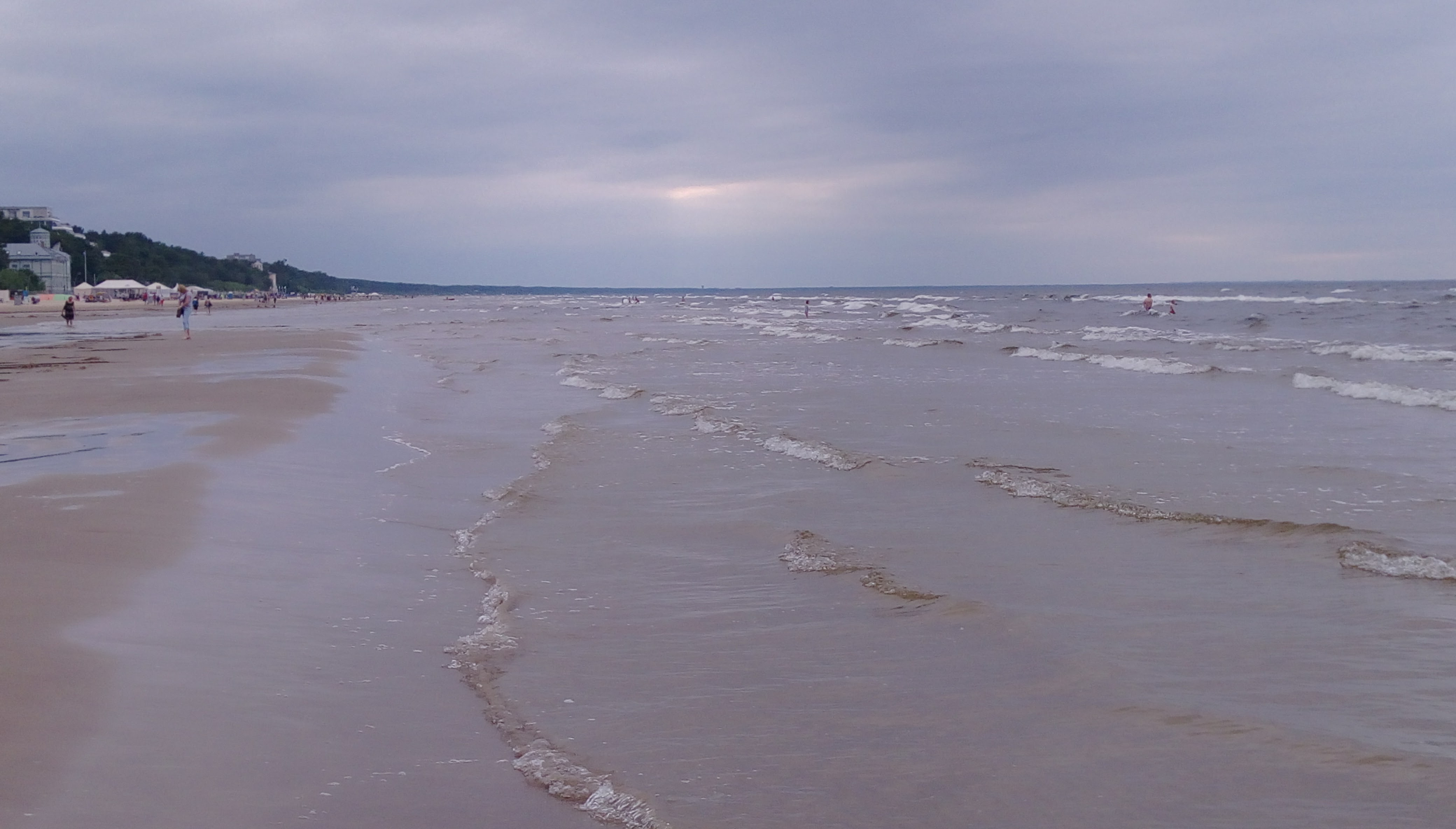 Пляжи Анапы хотят открыть к 1 июня