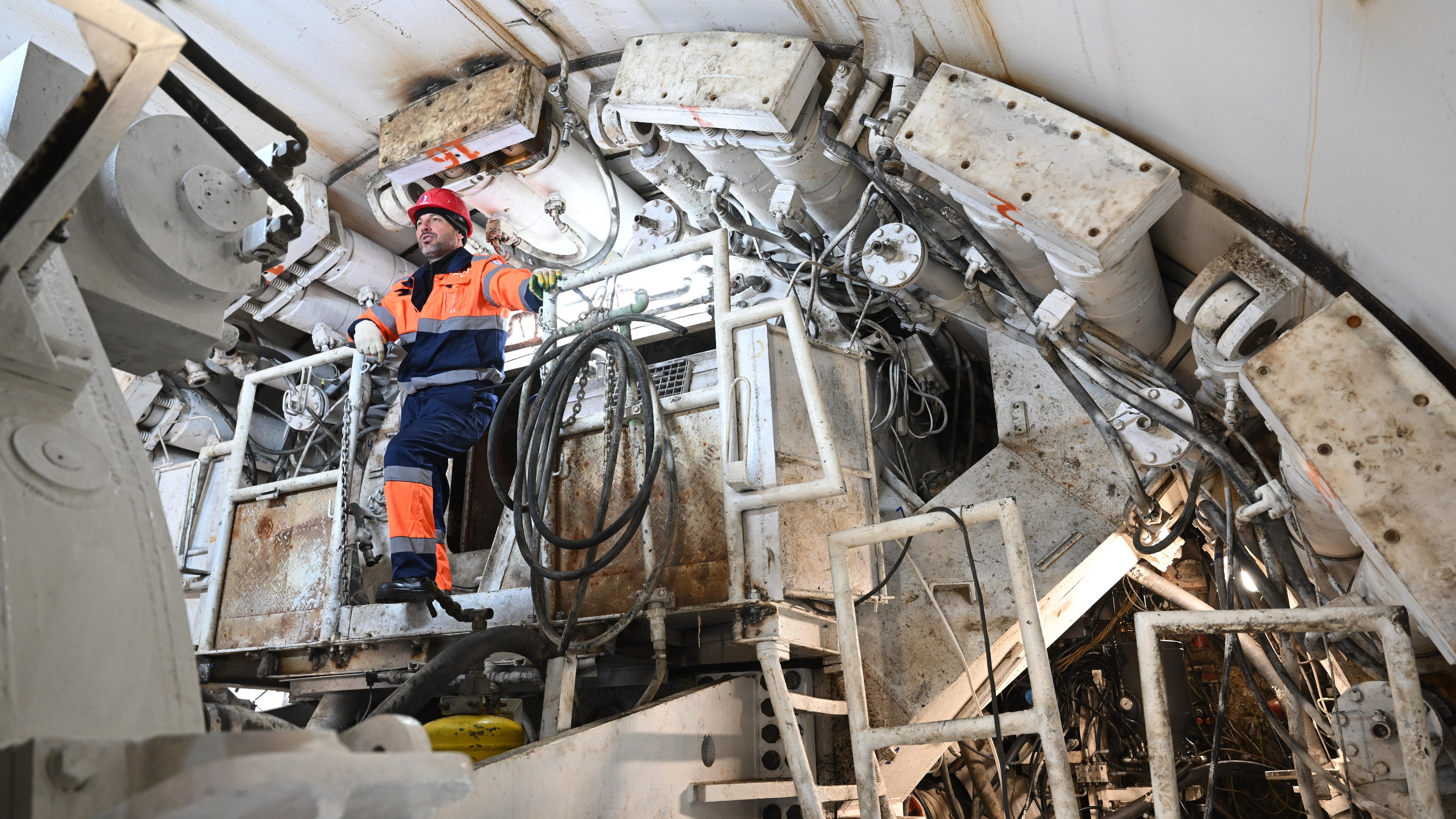 Мэр Москвы Собянин ответил на шутку о строительстве метро до Петербурга