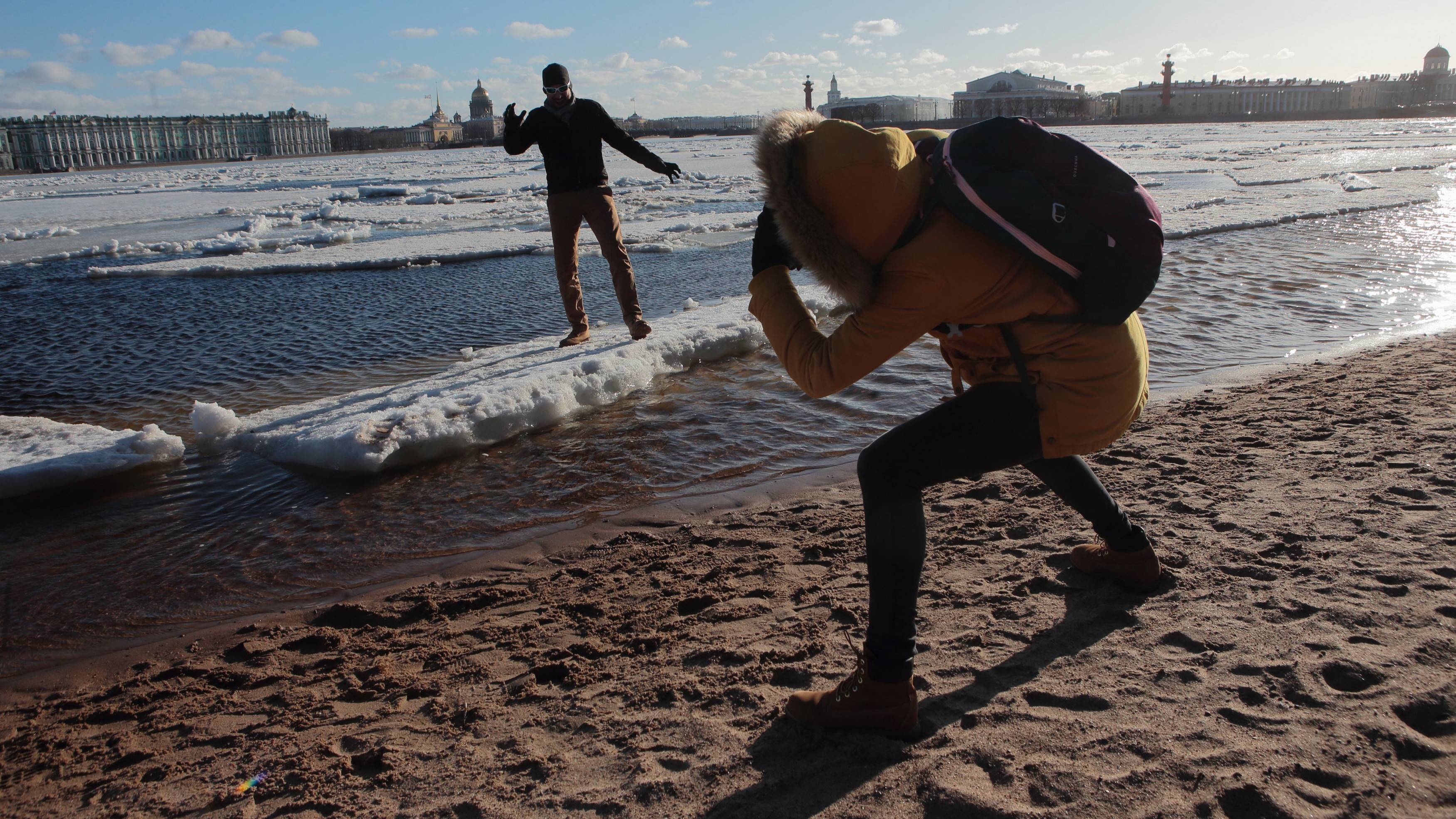 Россияне предпочитают Петербург для романтической поездки