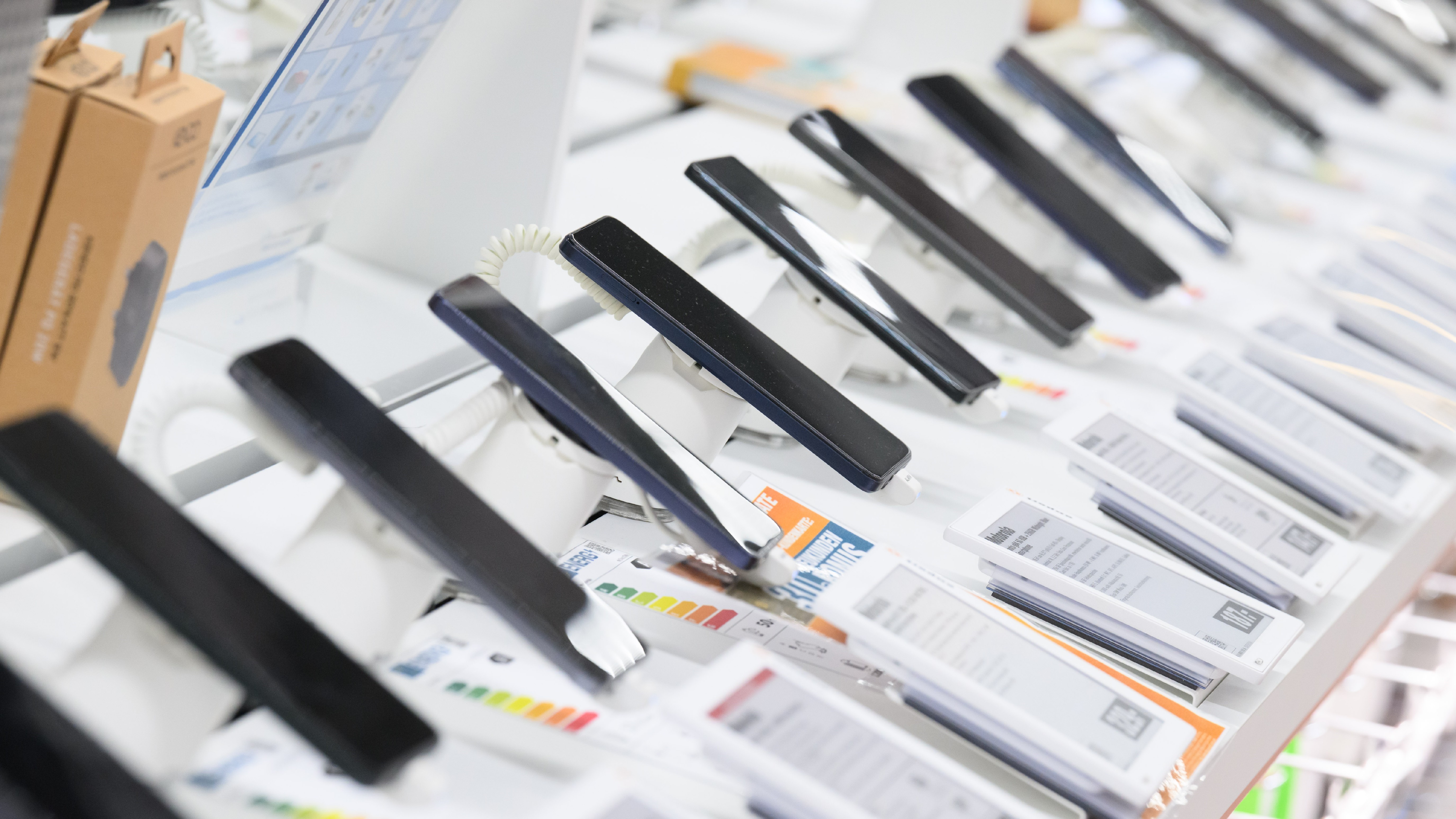 LG потерял 12 товарных знаков в России