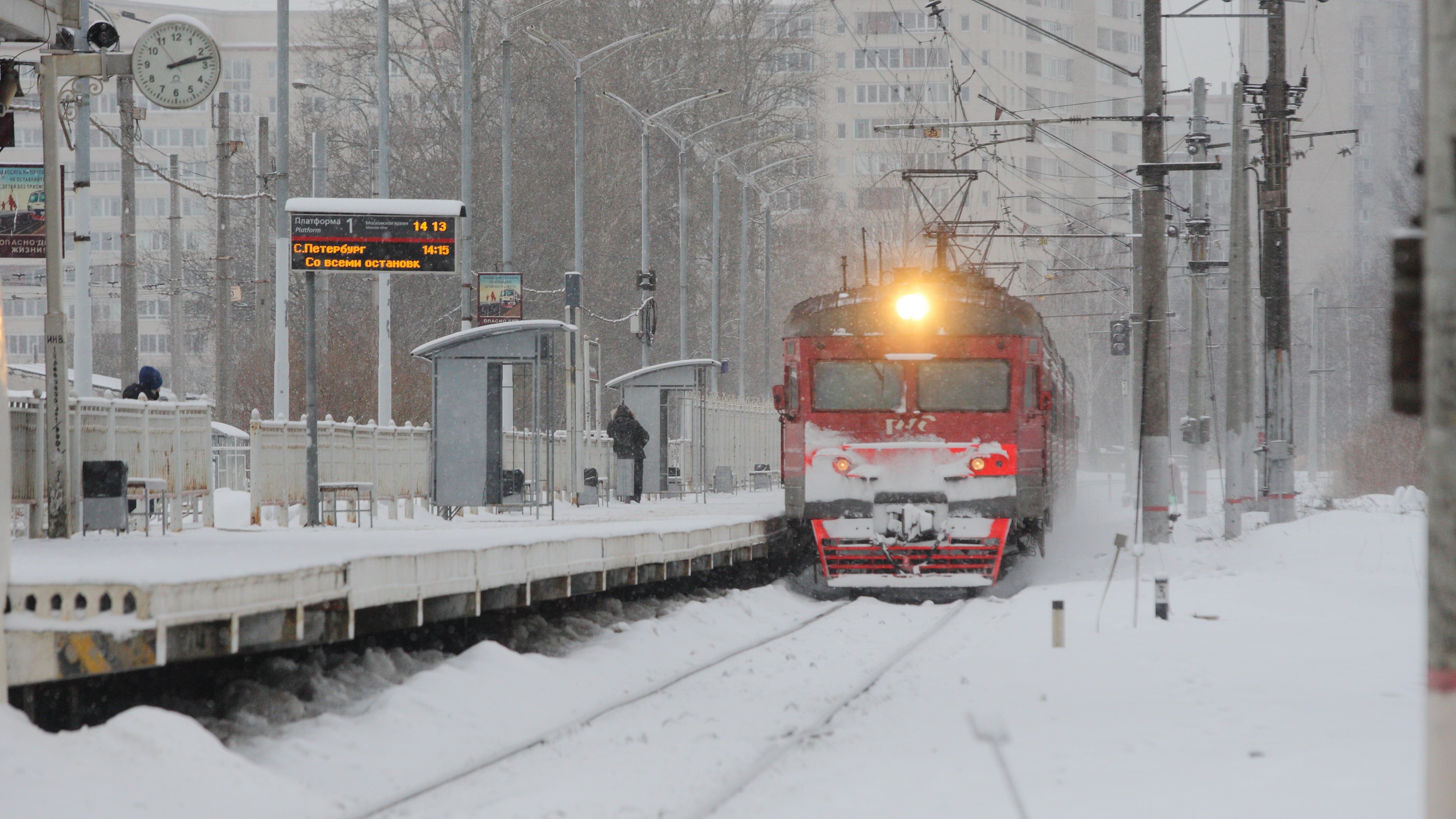 В Петербурге синхронизировали расписания трех автобусных маршрутов и электричек