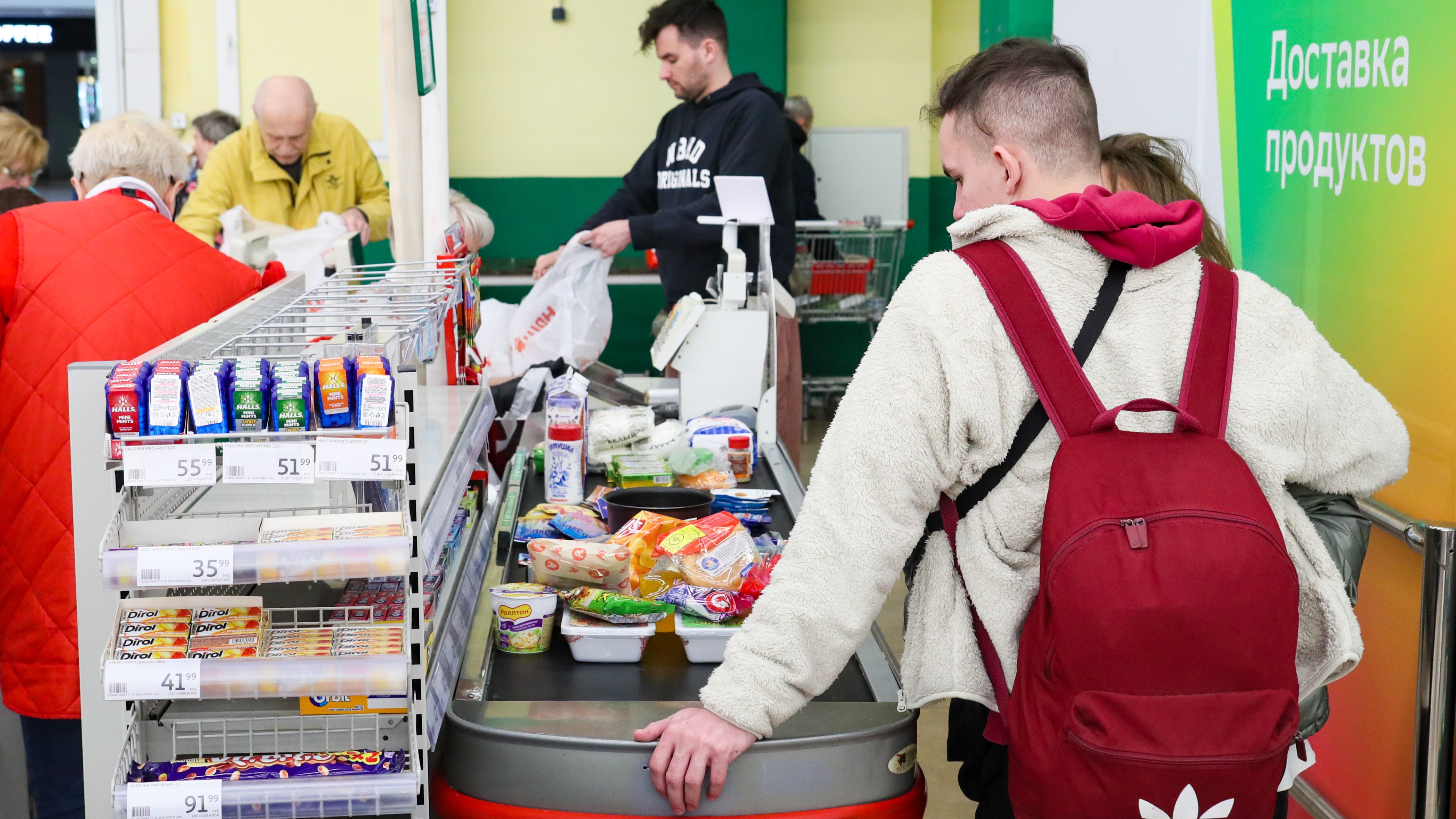 В Ленобласти усиливают контроль за продажей энергетиков 