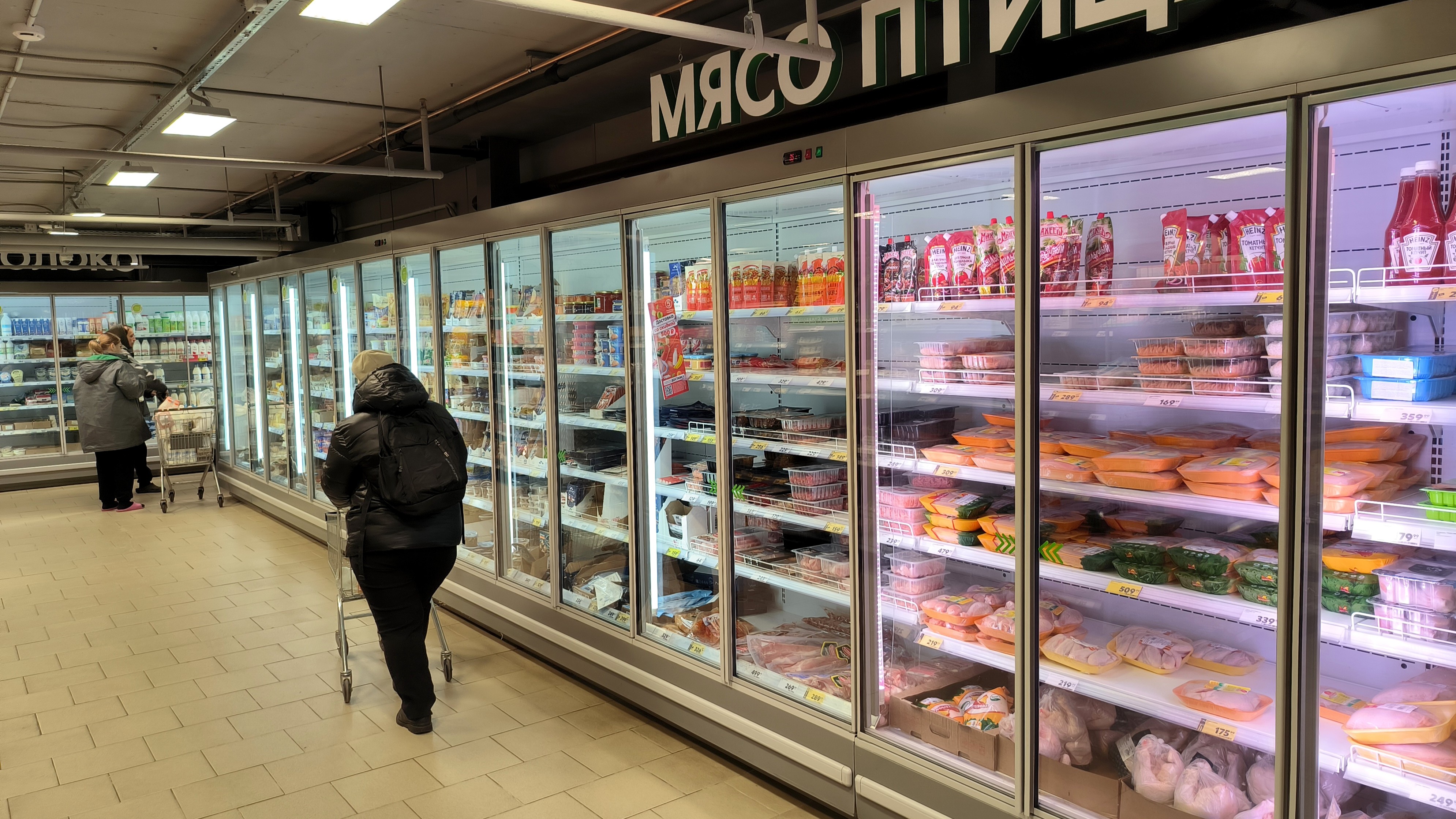 Минимальная продуктовая корзина в России подорожала на 0,6%