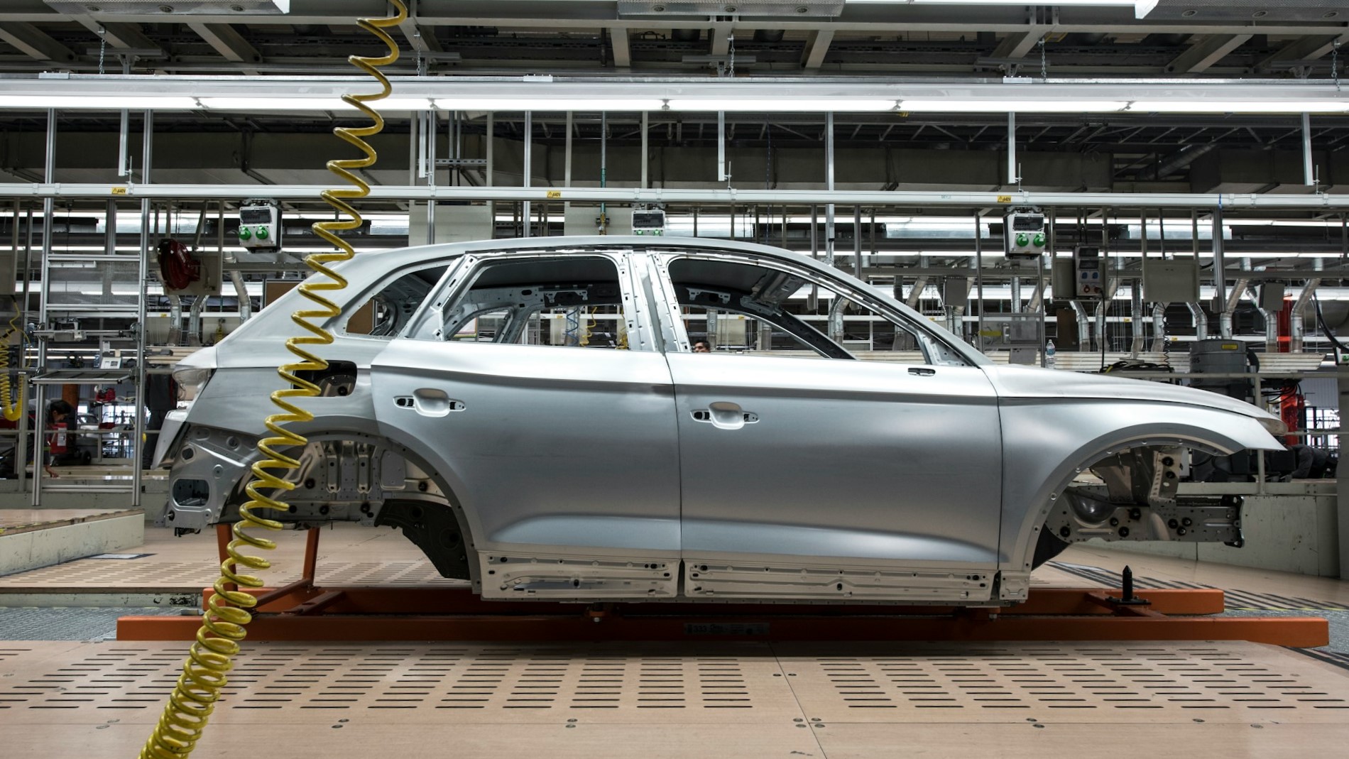 Алиханов: проект создания единой модульной платформы для автопрома РФ отложен