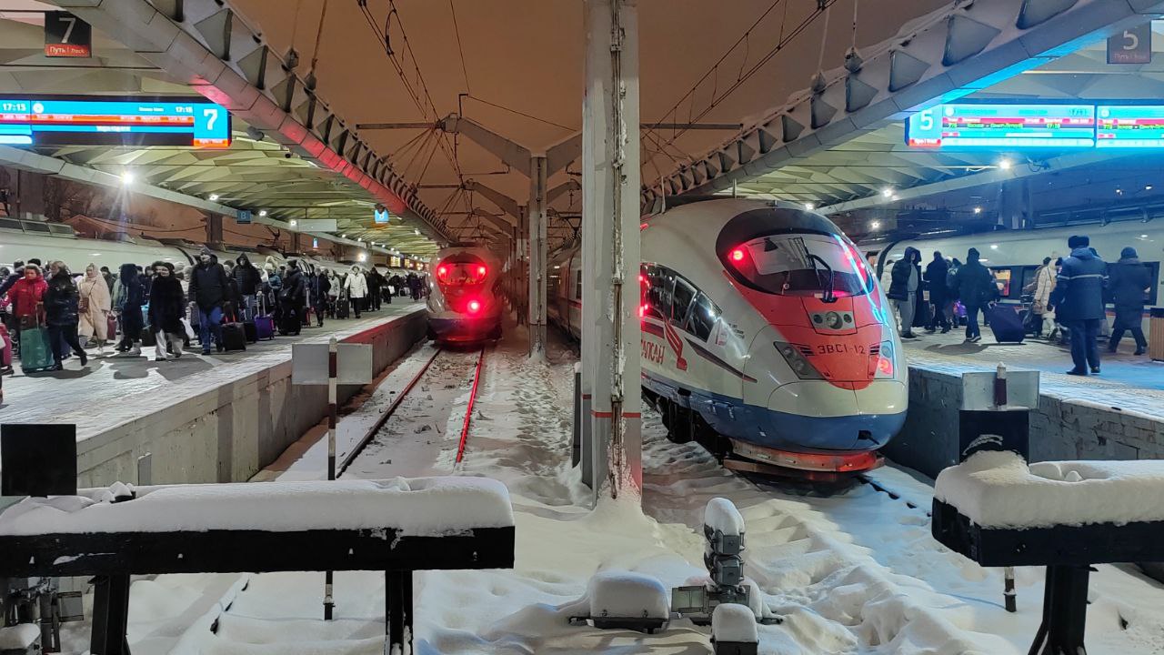 Четыре поезда «Сапсан» из Москвы в Петербург задерживаются по техническим причинам