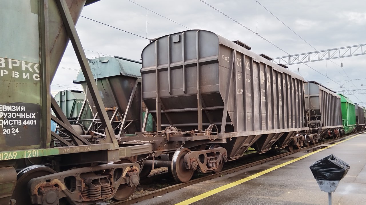 Перевозки черных металлов на экспорт выросли на 14% за 10 месяцев