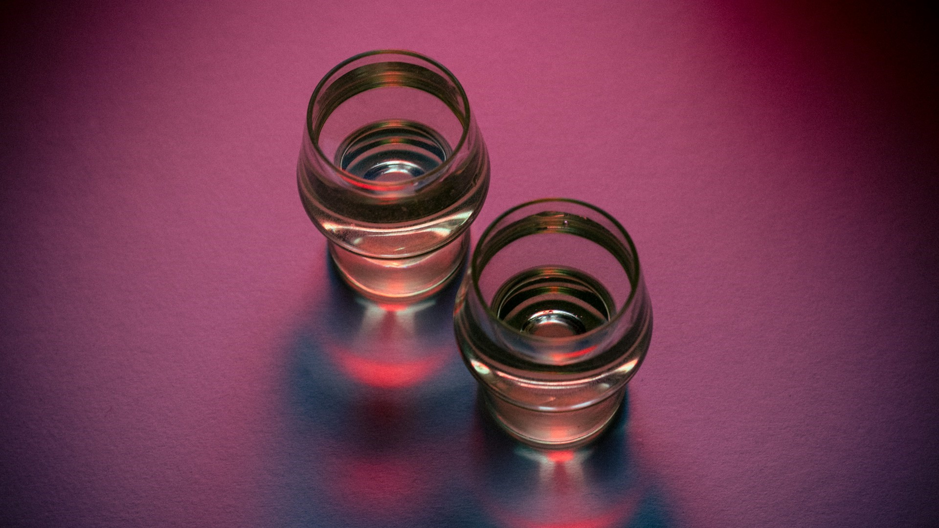 Продажи водки в российских магазинах снизились на 4,5% с начала 2025 года