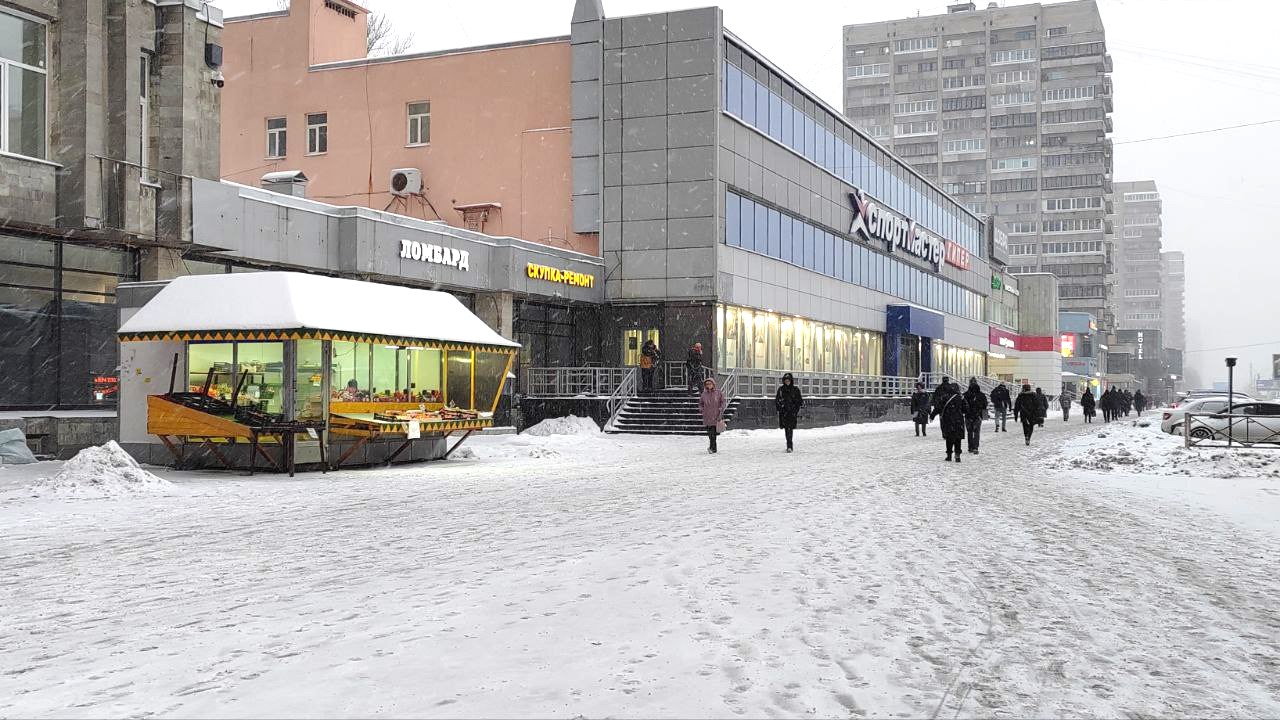 В Смольном хотят оперативно включить ларьки на частных землях в схему размещения