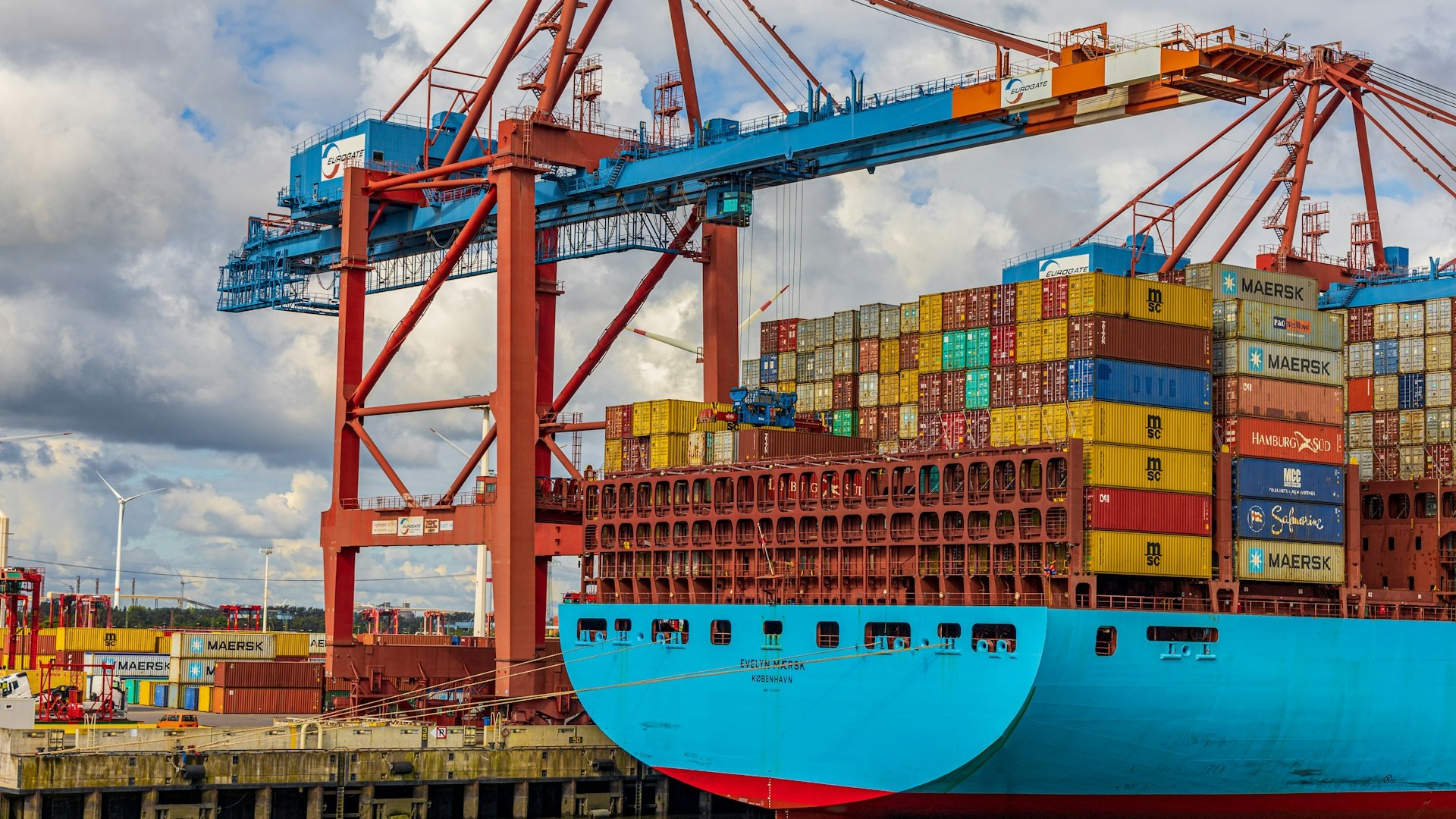 Песков: объем торговли РФ с Индией может вырасти до $100 млрд к 2030 году