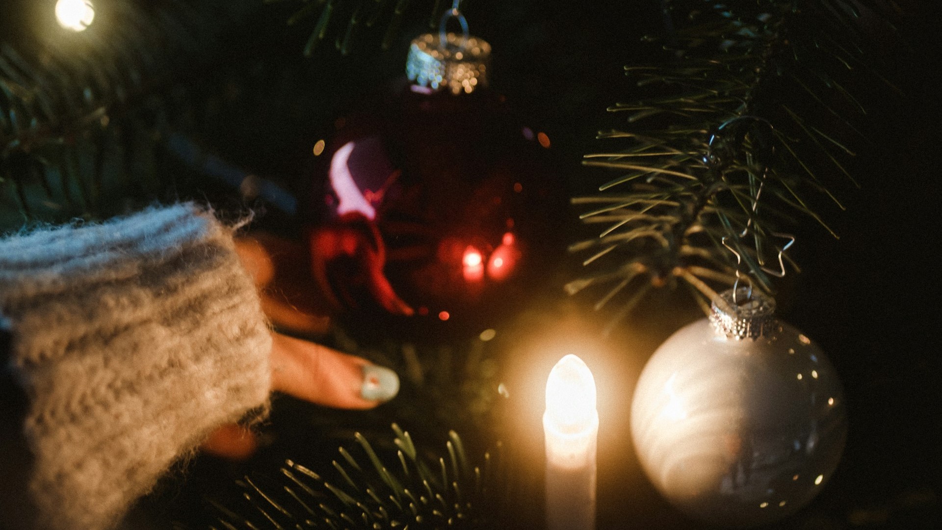 Россияне потратят на новогодние украшения в среднем 4,5 тысячи рублей