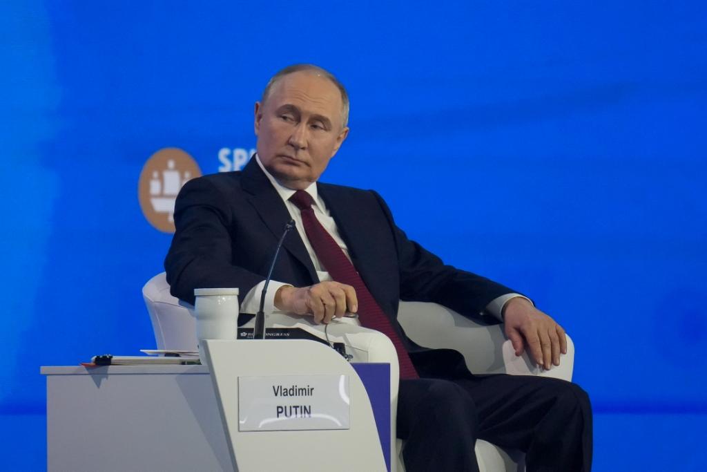Владимир Путин примет участие в ПМЭФ-2025 на следующей неделе