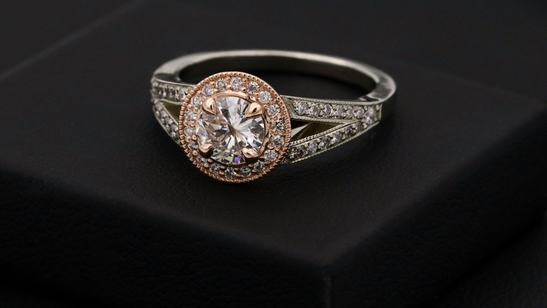 В России спрос на украшения с выращенными бриллиантами вырос более чем в 3 раза